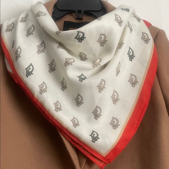 Fashion Scarf - Picture 2 of 6